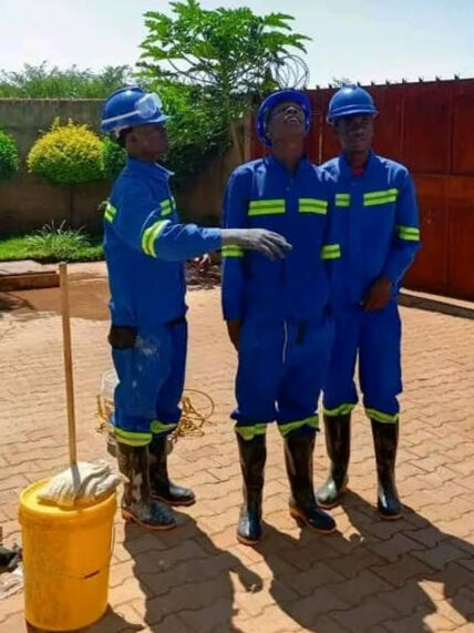 tank Supply men at work
